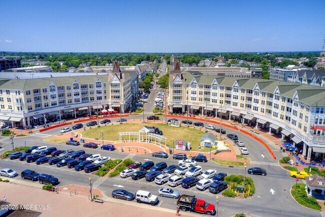 Building Photo - 364 Westwood Ave