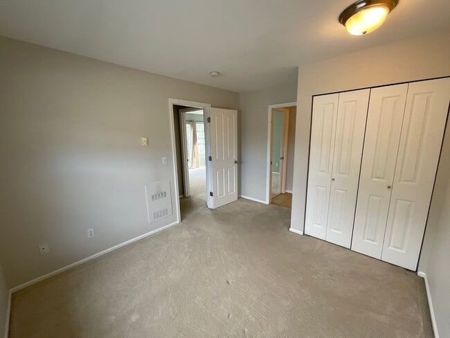 Building Photo - MAGNOLIA 3 BED, 1.5 BATH TOWNHOME FOR RENT...