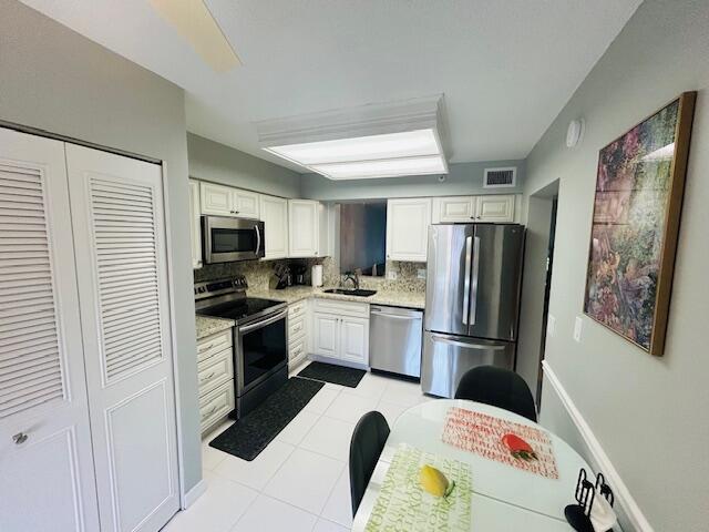 Building Photo - 14527 Bonaire Blvd