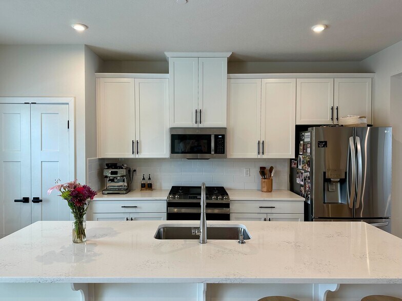 Building Photo - 221 Marketplace Ave