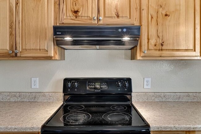 Building Photo - Charming 3 Bedroom Home in Quiet Orchard Mesa Cul-de-Sac