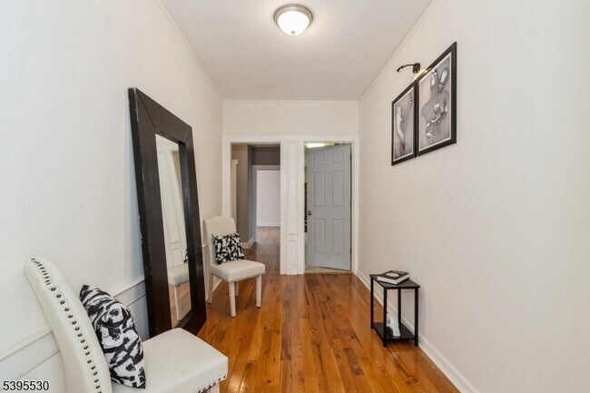 Building Photo - 41 Poe Ave