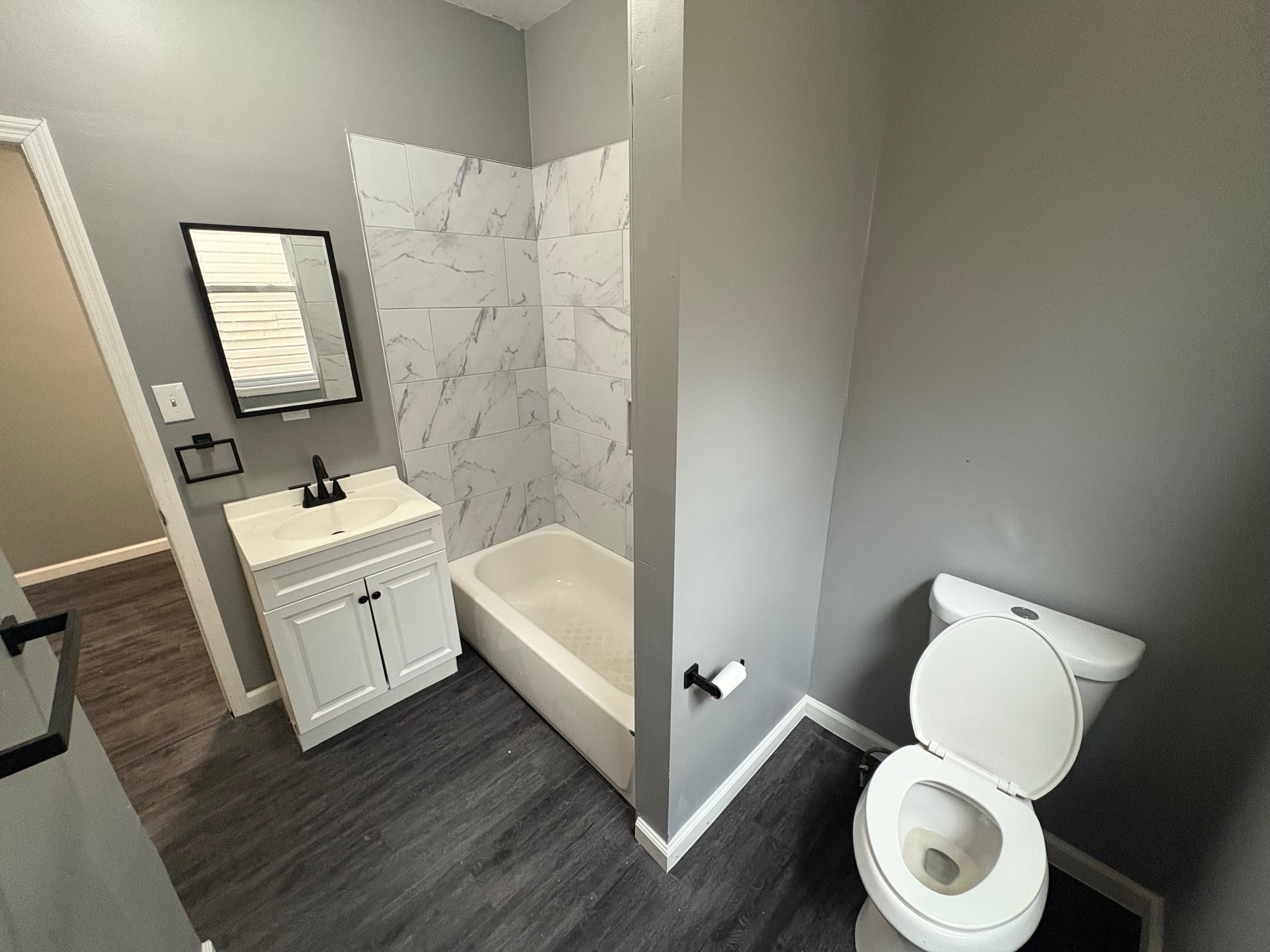 Bathroom - 27 N 18th St