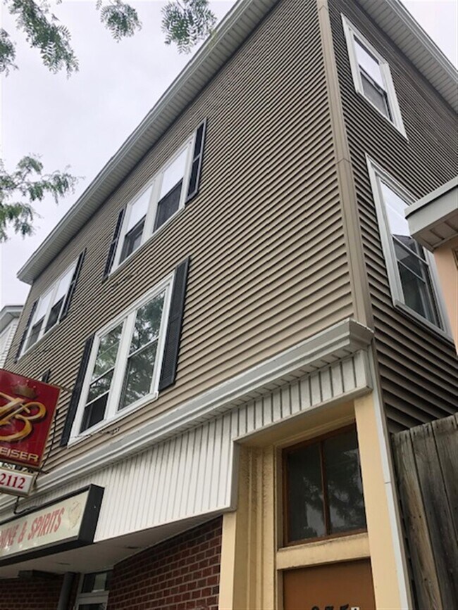 Building Photo - 233A Highland Ave