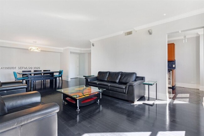 Building Photo - 701 Brickell Key Blvd