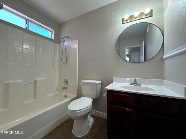 Building Photo - 12270 Tierra Bella Dr