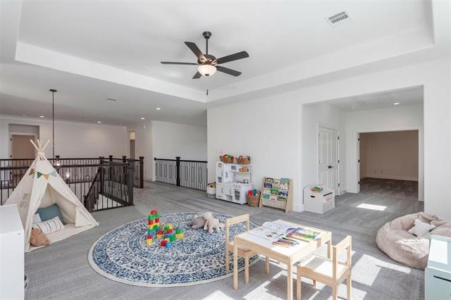 Building Photo - 10342 Great Days Dr