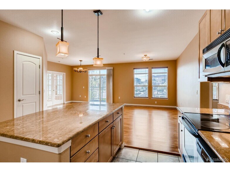 Building Photo - 10176 Park Meadows Dr