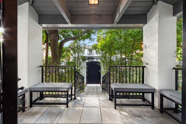 Front Porch/Entrance - 1120 Poinsettia Dr