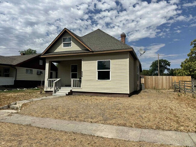 Building Photo - 456 N 6th Ave
