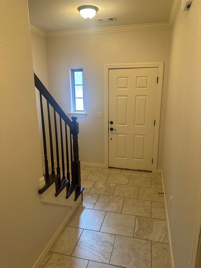 Building Photo - Available for Immediate Move-in!  3 Bedroom, 2 Bathroom, Two-Story Fayetteville Home