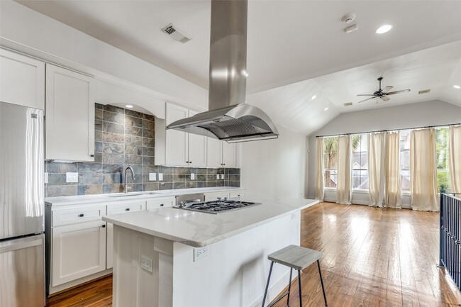Building Photo - 1505 Asbury St