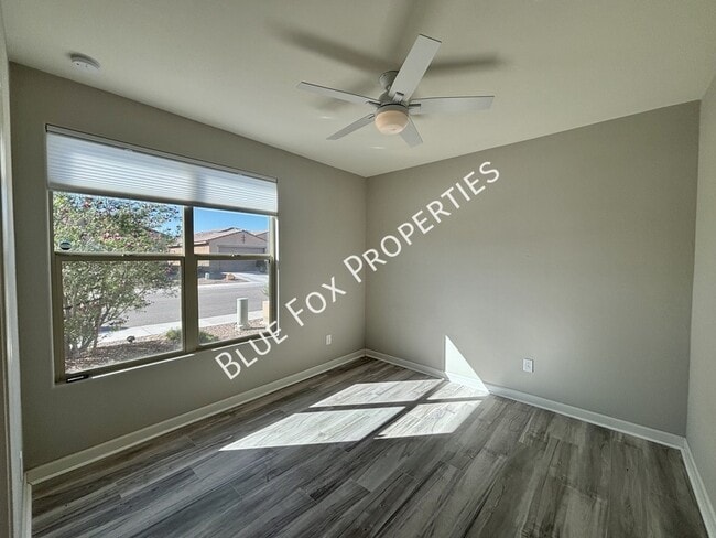 Building Photo - 5536 W Lazy Farm Dr