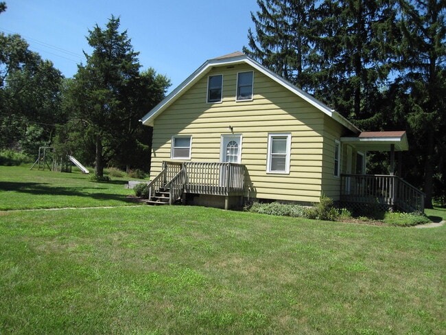 Building Photo - 10860 Bennett St SE