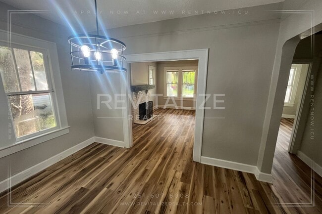 Building Photo - Rent lowered to $995, just in time for Lab...
