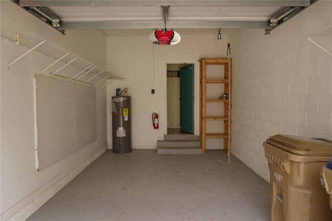Building Photo - 7125 Harmony Square Dr S