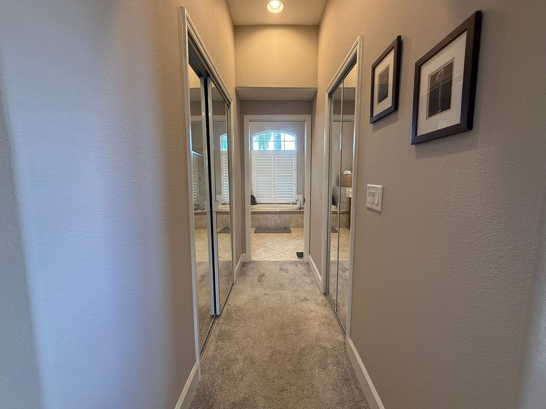 Building Photo - 4316 70th Ave E