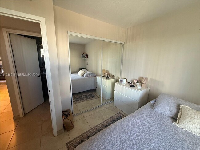 Building Photo - 17620 Atlantic Blvd