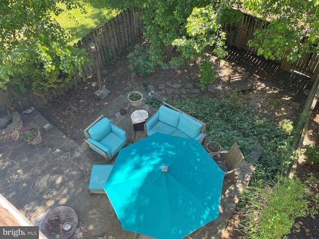 Building Photo - 19 Sunset Dr