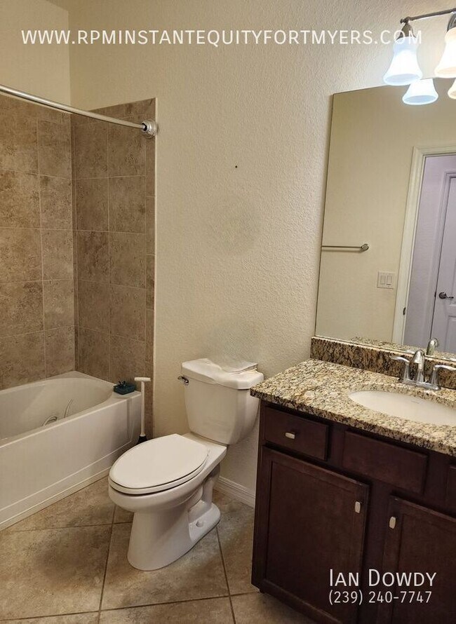 Building Photo - 15575 Pascolo Ln