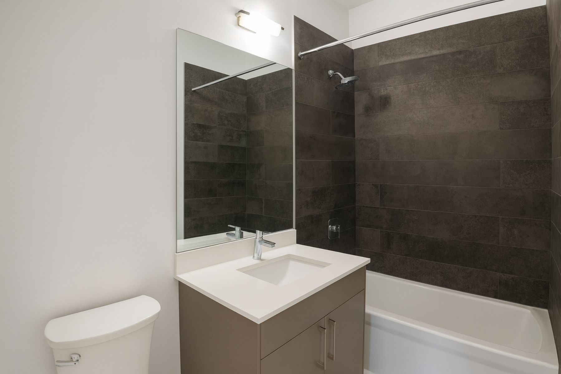 Building Photo - 1554 N Talman Ave