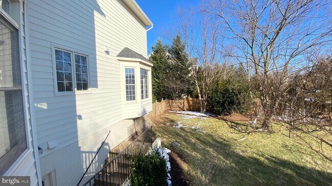 Building Photo - 43861 Hartley Pl