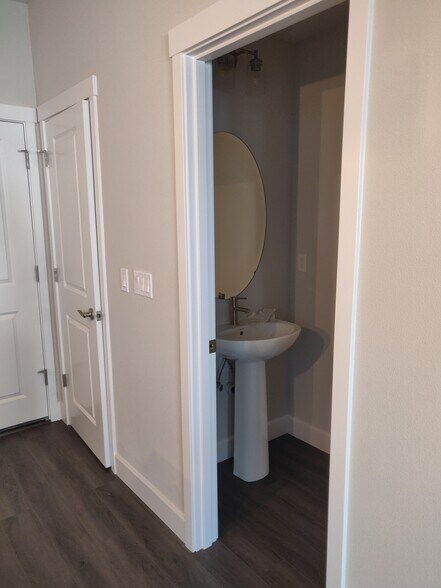 1/2 bathroom - 3893 SE 81st Ave