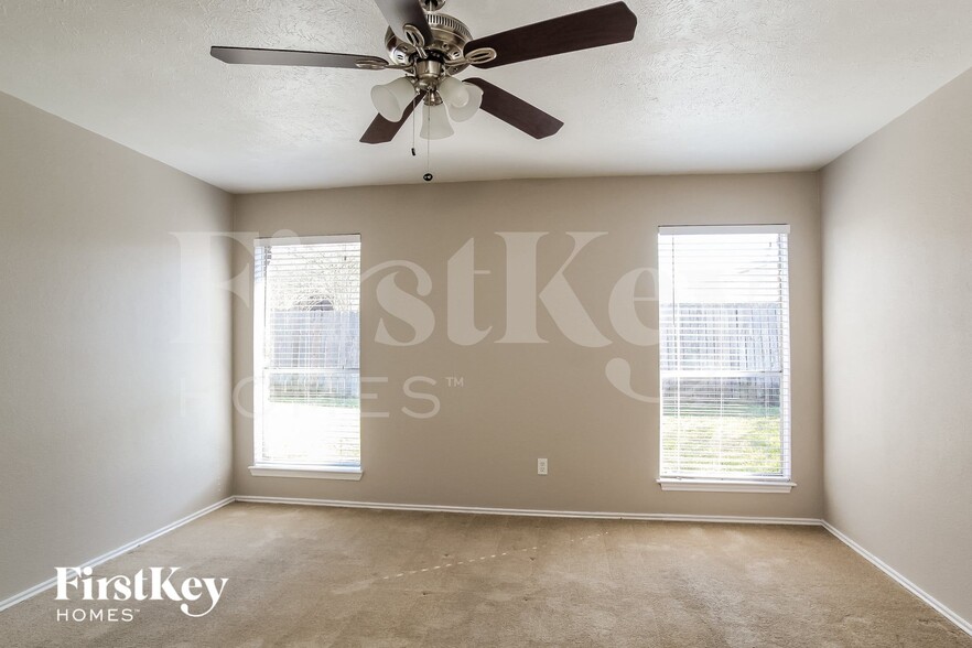 Building Photo - 5330 Quail Tree Ln