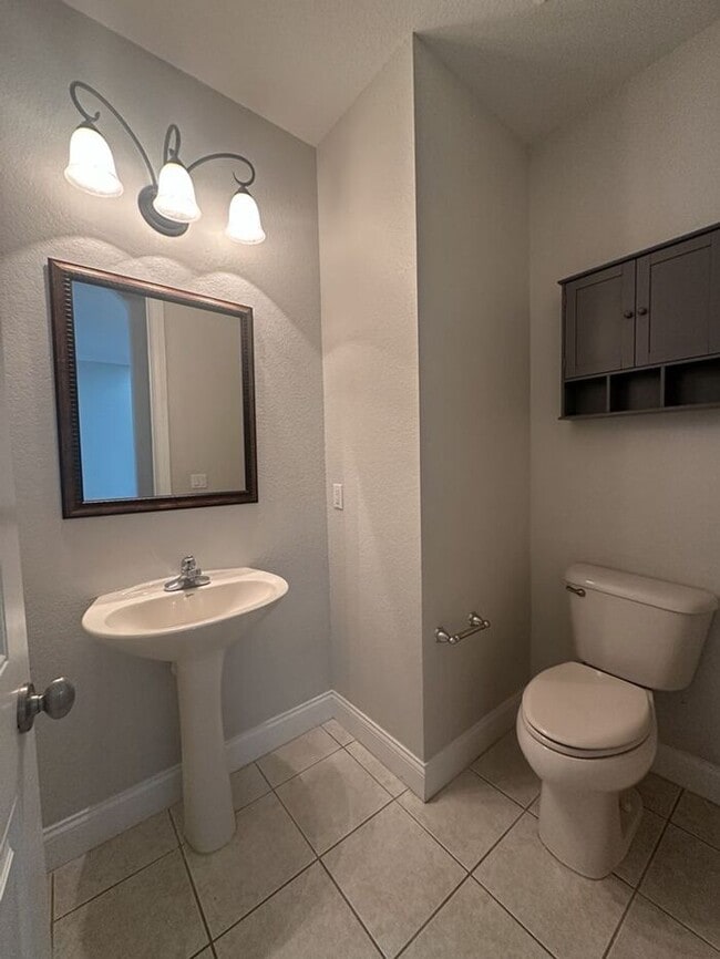 Building Photo - WESTSHORE YACHT CLUB - PREMIER GATED COMMUNITY
