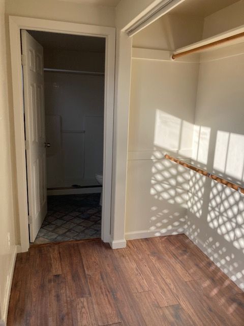 Building Photo - 495 Hamilton Ave