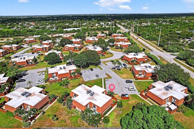 Building Photo - 3900-3900 County Line Rd
