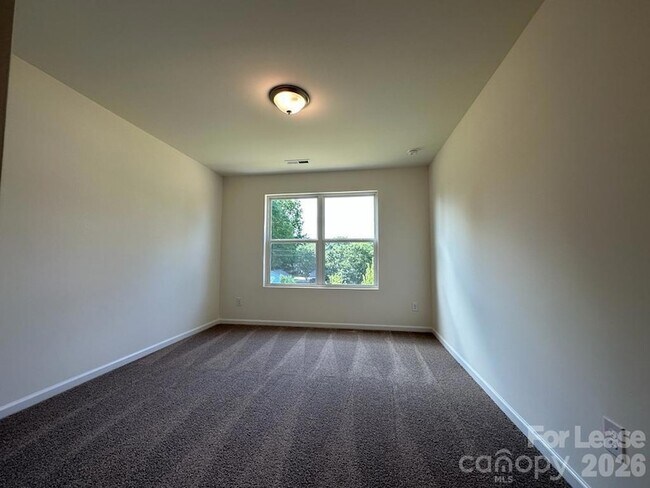 Building Photo - 2897 Yeager Dr NW