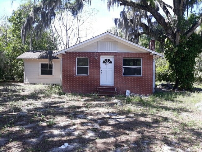 Building Photo - 1001 Lucas St