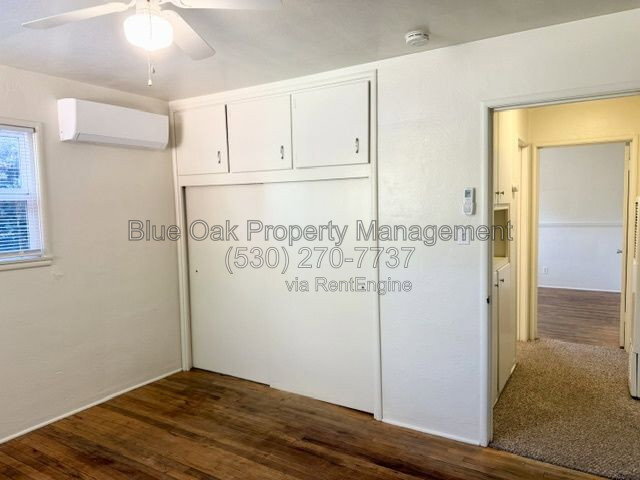 Building Photo - 1476 E 8th St