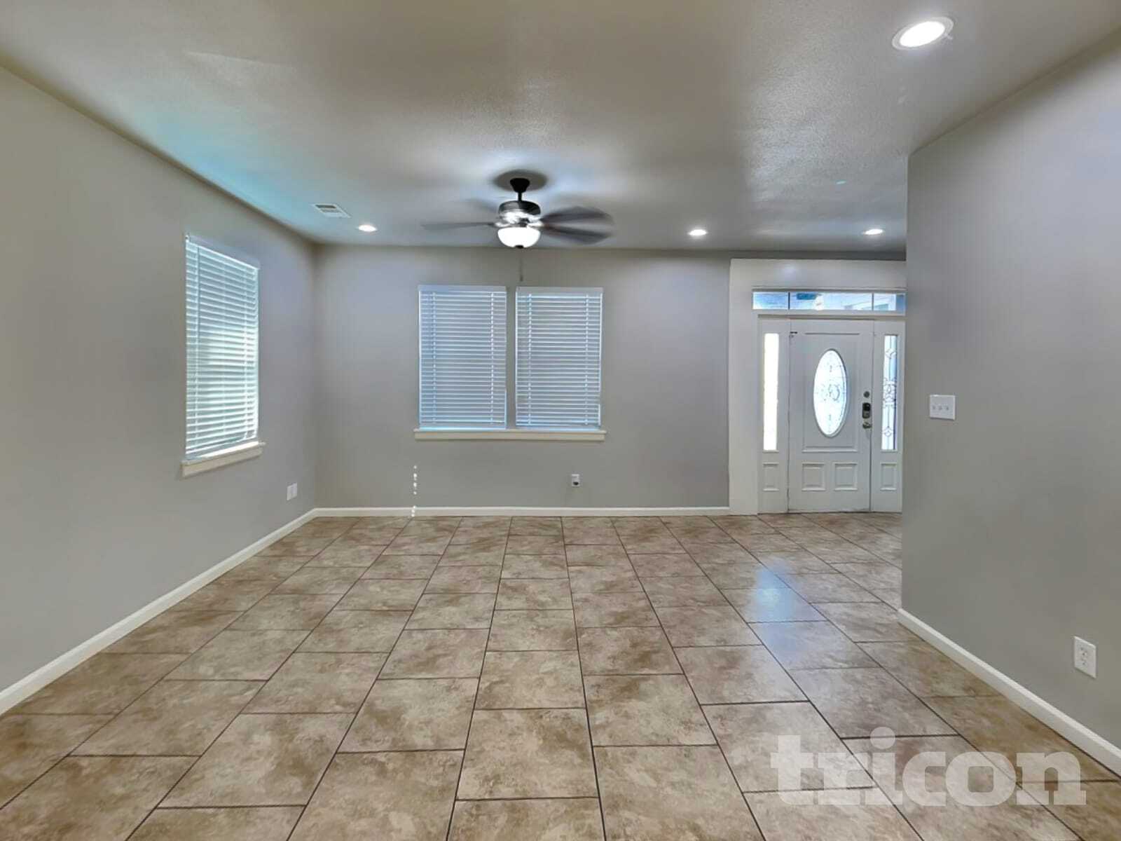 Building Photo - 624 Nora Ln