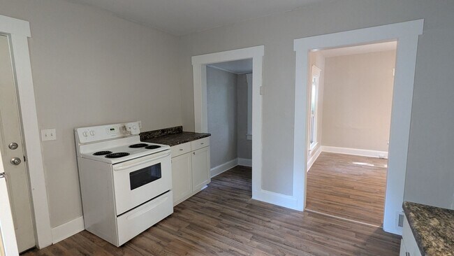 Building Photo - Newly renovated two-bedroom, one-bath home in Canton