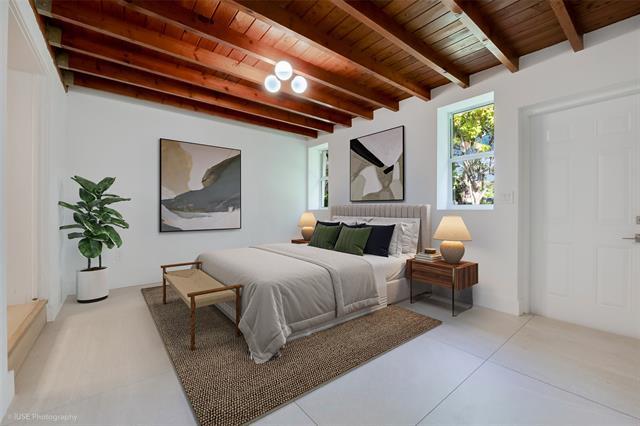 Building Photo - 6411 SW 63rd Ct