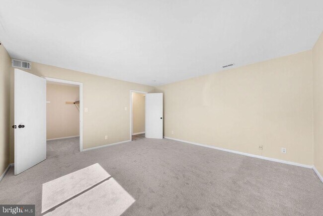 Building Photo - 124 Kirkbride Rd