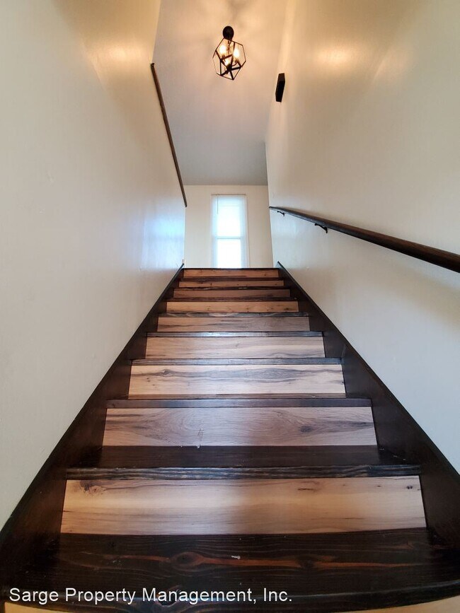 2 br, 1 bath House 1612 E Harrison St 1612 E Harrison St