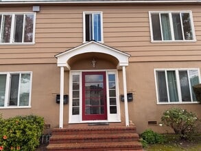 Building Photo - 514 N Elizabeth St