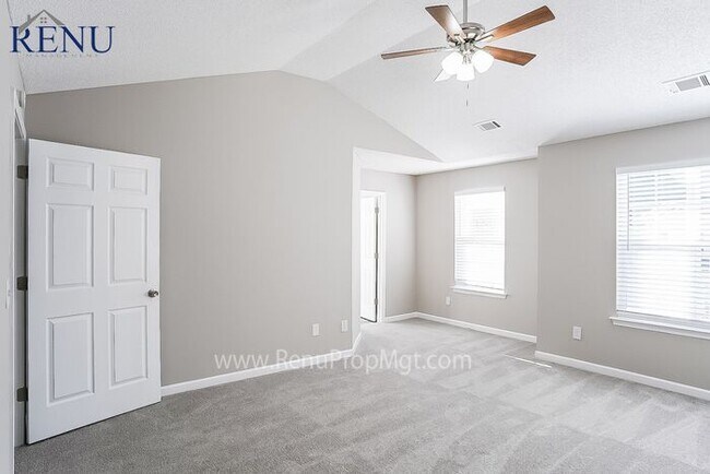 Building Photo - This home is available for NO CONTACT show...