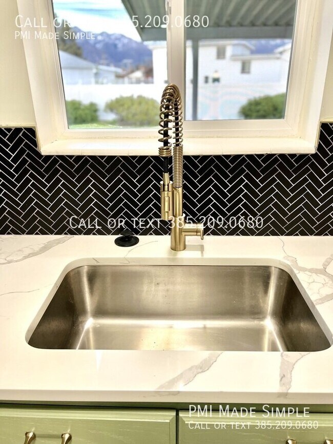 Building Photo - 5777 S Sagewood Dr