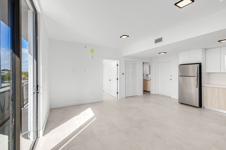 Building Photo - 1547 NW 2nd St