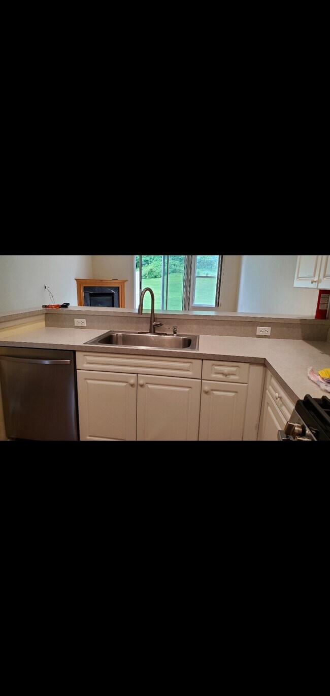 Building Photo - 146 Windward Dr