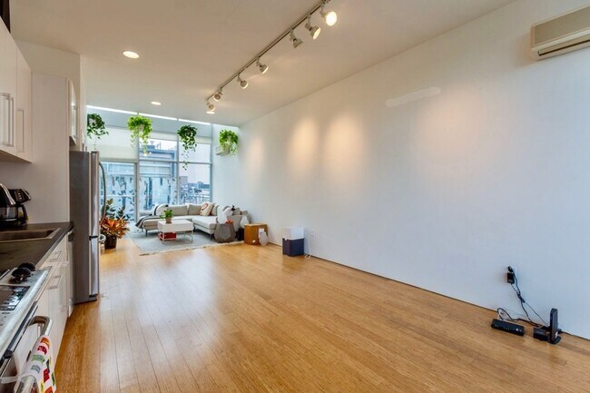 Building Photo - Amazing Two-Level Loft in the Heart of the...