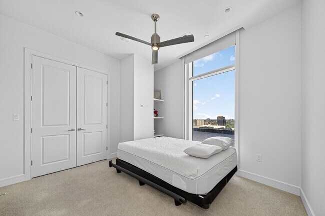 Building Photo - 4521 San Felipe St