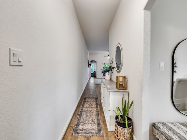 Building Photo - 4827 Ladona Ct