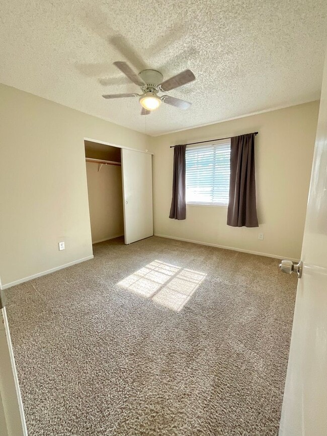 Building Photo - Northgate Village -  3 bedroom, 2.5 bath Townhouse!