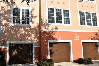 Building Photo - 4122 Central Sarasota Pkwy