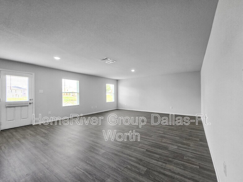 Building Photo - 150 Bluebonnet Wy